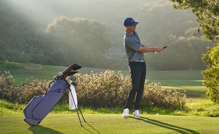 Titleist Golden Hour-golfutrustning i specialutgåva